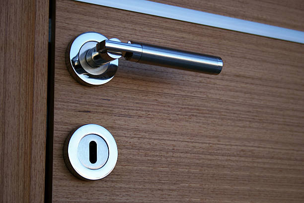 Prix d’un serrurier pour une porte claquée Paris